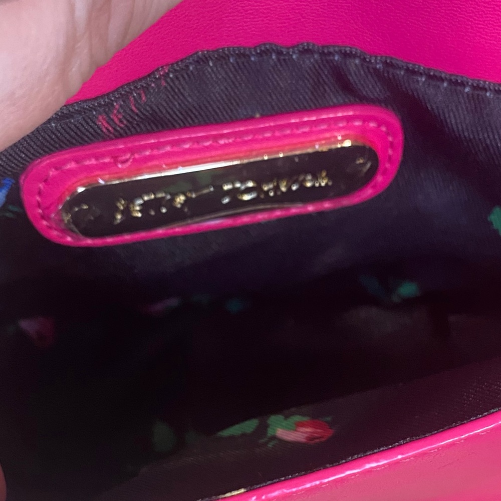Sold Betsey Johnson Crossbody Bachelor of Hearts - Picture 4 of 6